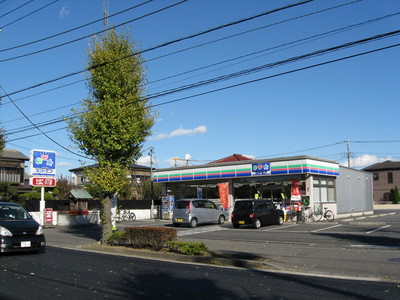 Convenience store. 600m until the Three F (convenience store)