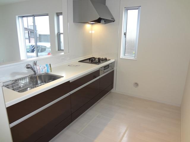 Same specifications photo (kitchen)