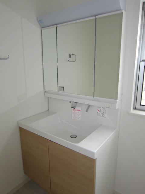 Same specifications photos (Other introspection)