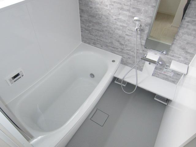 Same specifications photo (bathroom)