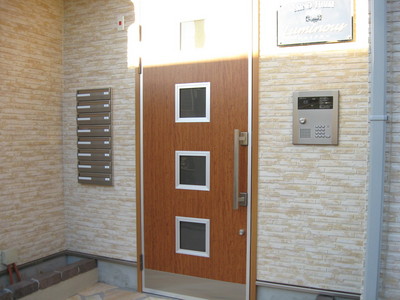 Building appearance. ☆ Entrance auto lock ☆