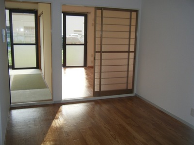 Living and room. It looks like I looked at each of the room from DK. 