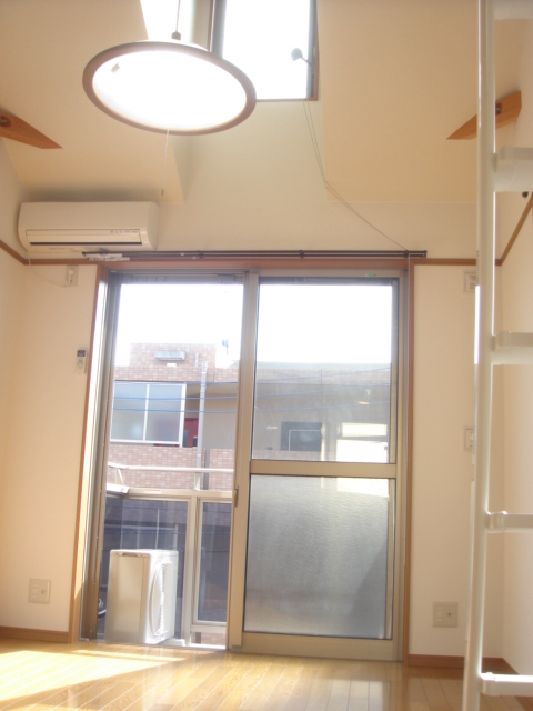 Living and room. Living environment favorable