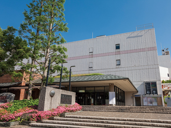Surrounding environment. Koshigaya Sun City ※ Koshigaya city hall south branch office (a 5-minute walk / About 340m)