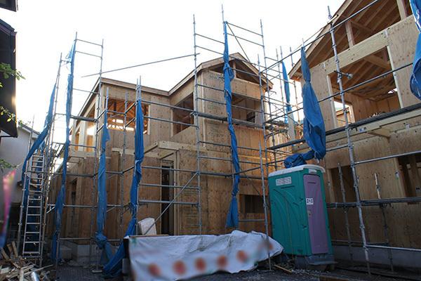 Local appearance photo. Spacious premises that are wrapped in a sense of openness with plenty of sunshine