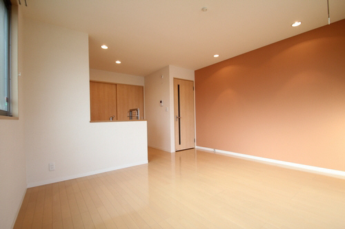 Living and room. Living in the south-facing is there, Bright is.