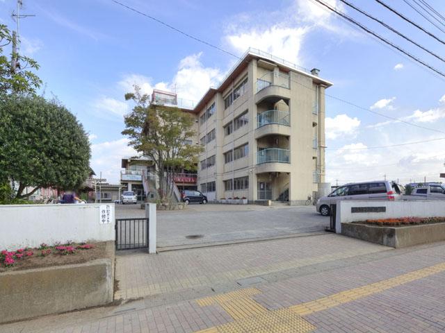 Primary school. Koshigaya between Municipal thousand stand up to elementary school 934m