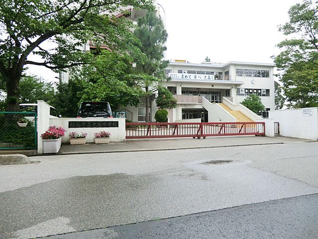 Junior high school. Koshigaya Municipal large bag until junior high school 1050m
