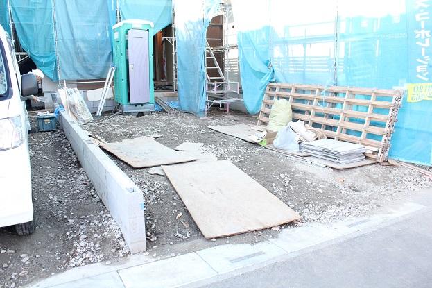 Parking lot. Building 2 car space