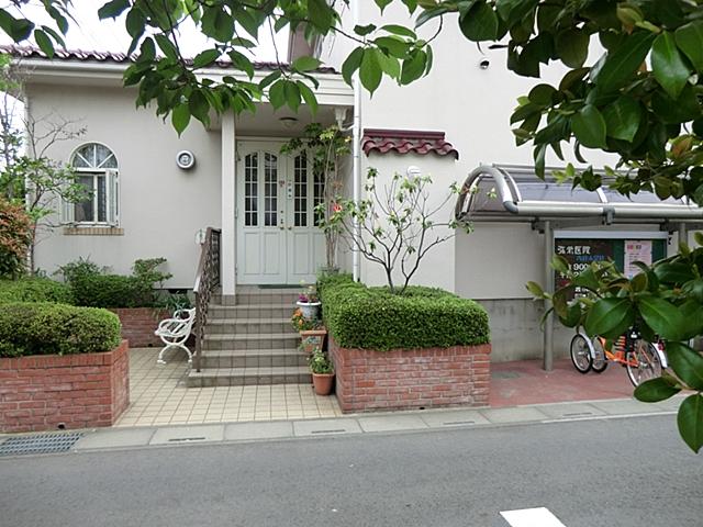 Hospital. Yasaka 300m to clinic