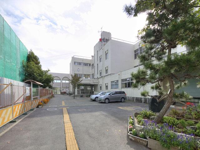Primary school. Koshigaya Municipal Gamo second elementary school