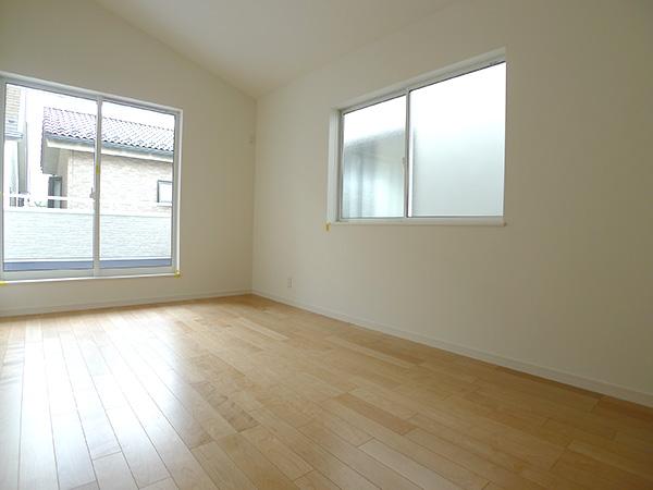 Non-living room. 4 Building