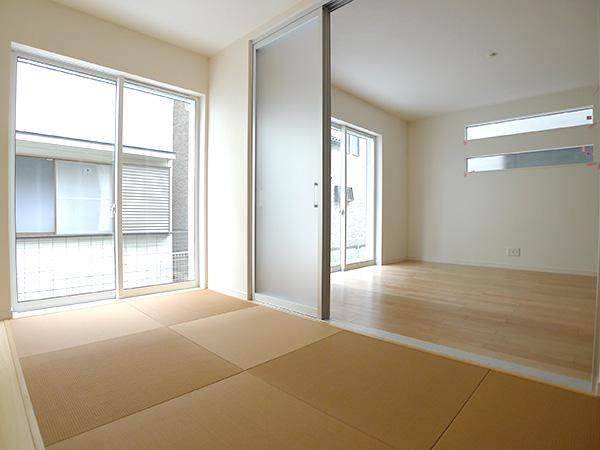 Non-living room. 4 Building