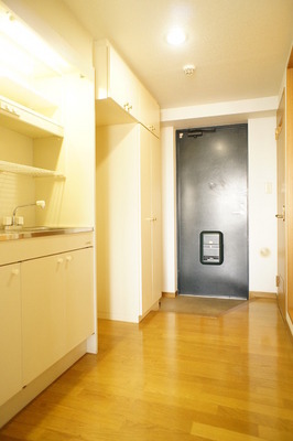 Entrance. Entrance around also spacious