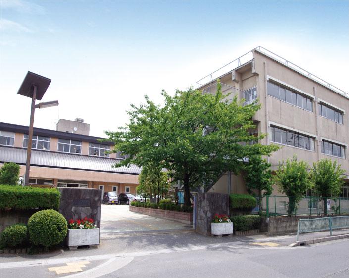 Primary school. Koshigaya Municipal Minami Koshigaya until elementary school 820m