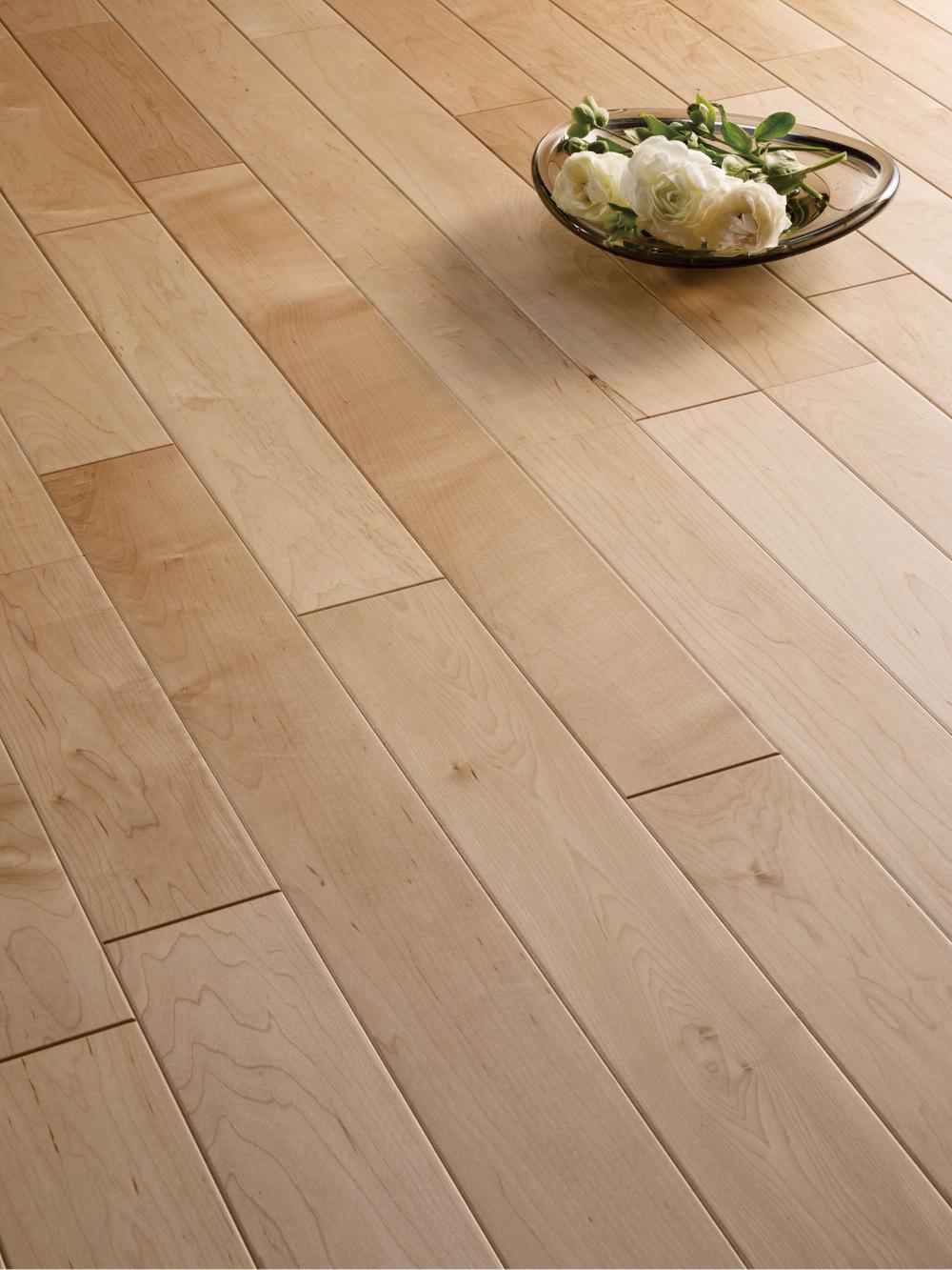 Other Equipment. One on the texture drifting solid wood grinder plate cosmetic floor. Feel of moist and wood. Sense of quality that instinctively want to spend barefoot. 