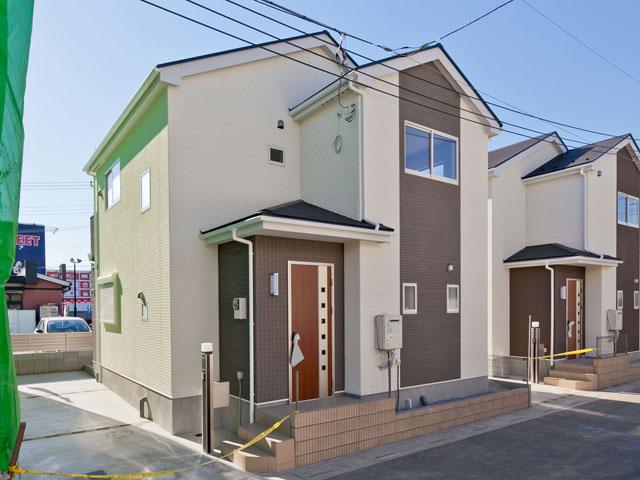 Local appearance photo. 2 Building Exterior Photos ■ Parking two Allowed! ■ Or more before road 6m ■ Washbasin with shower ■ City gas ■ Power board specification with excellent soundproof insulation!