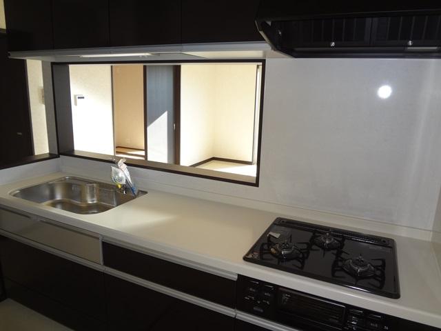 Kitchen. 4 Building kitchen