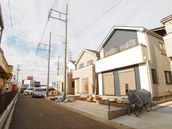 Local photos, including front road