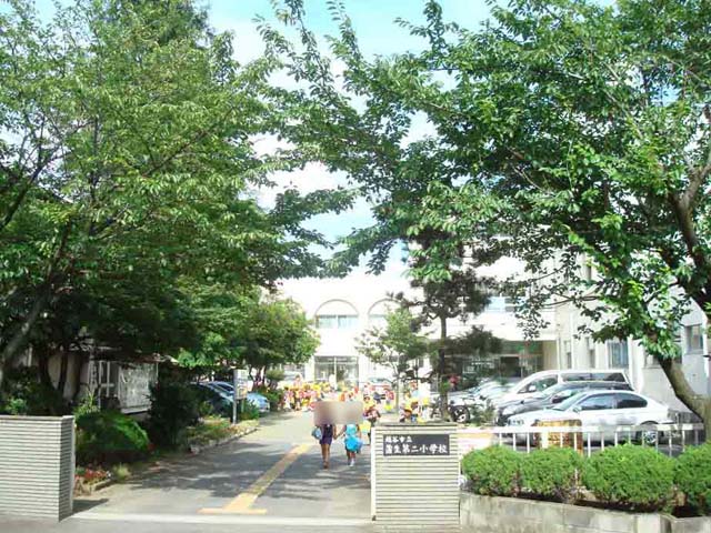 Primary school. 402m until Koshigaya Municipal Gamo second elementary school (elementary school)