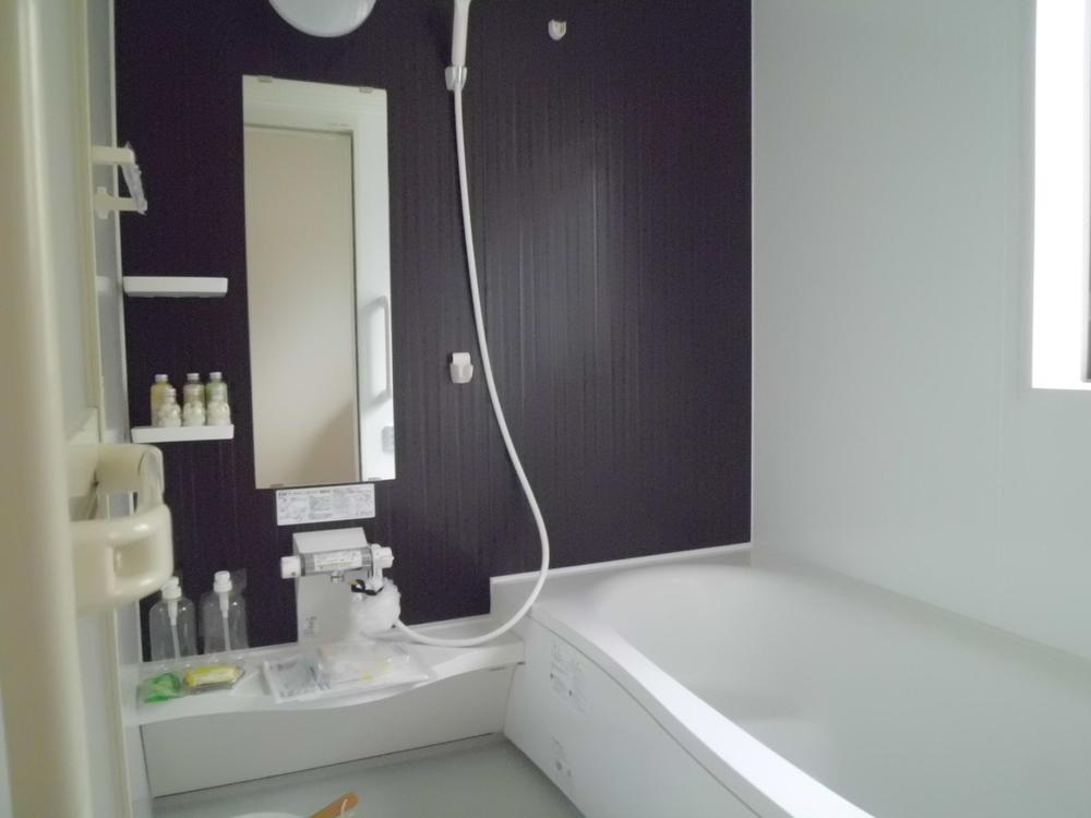 Same specifications photo (bathroom). Same specifications