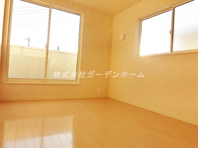 Non-living room. ■ Drenched light of the sun and Sansan, Bright Western-style ■