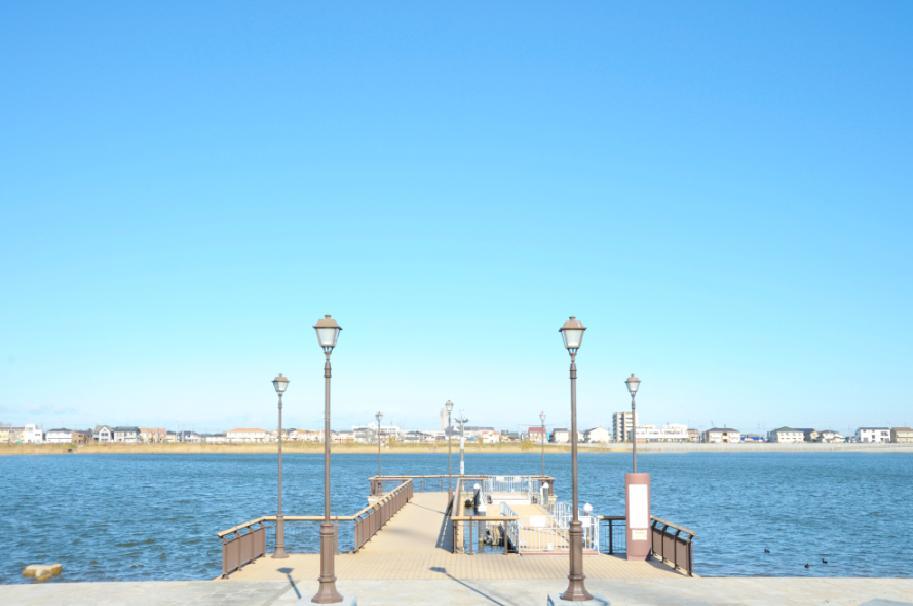 Other Environmental Photo. Symbol of 800m Lake Town to the regulating pond