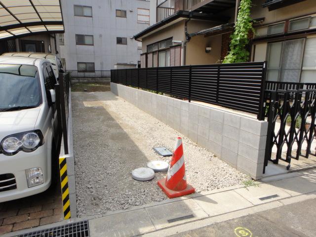 Local photos, including front road. Local (August 2013) Shooting