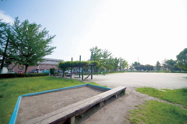 Minami Koshigaya second park 3-minute walk / About 200m
