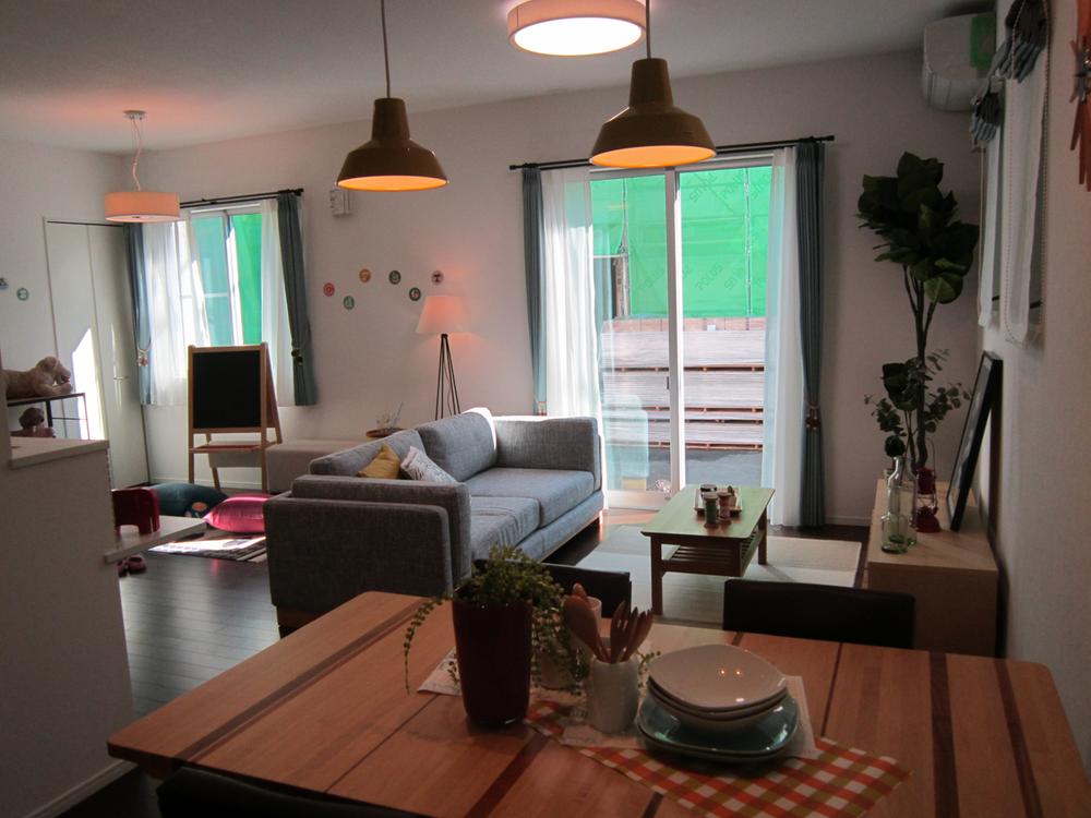 Living. Indoor (12 May 2013) Shooting