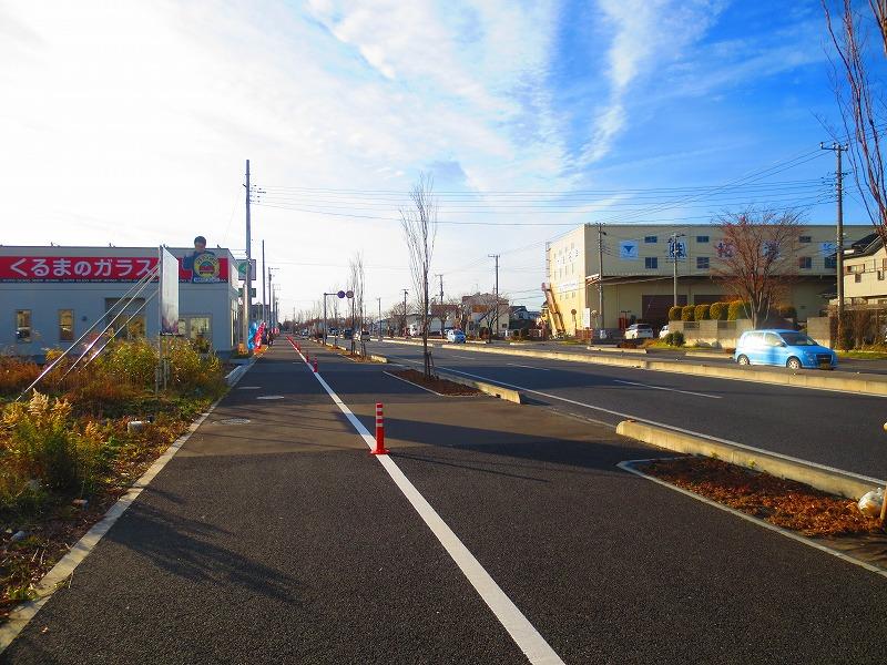 Local photos, including front road. Local (12 May 2013) Shooting