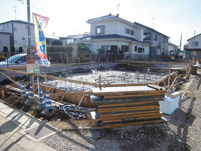 Local appearance photo. 8 Building