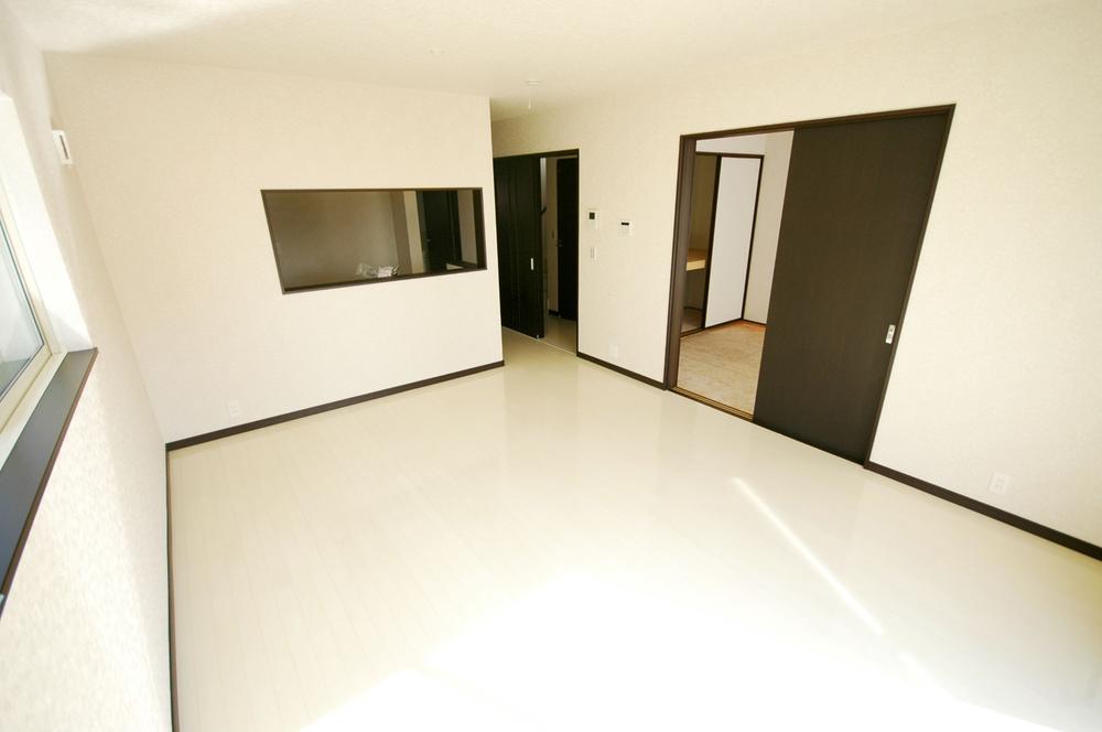 Living. ◆ Family reunion in a bright living room ◆ 4 Building