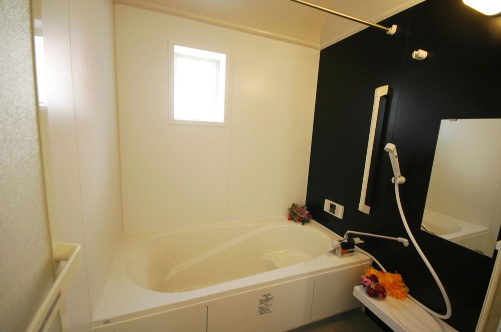 Bathroom. ◆ How Are wide I Hitotsubo bus? ◆ Please experience ◆ 6 Building