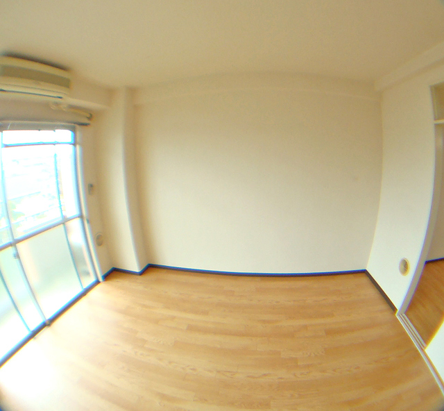 Other room space. South-facing Western-style is good per yang!