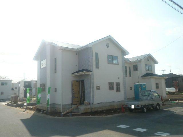 Local appearance photo. Front Building 2