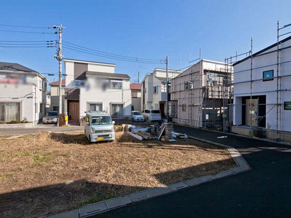 Local appearance photo. 6 Building