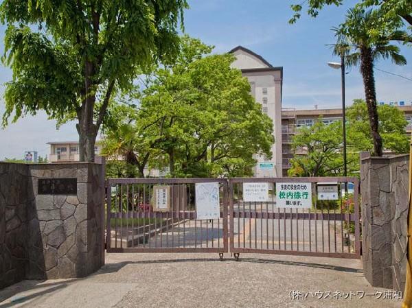 Junior high school. Koshigaya Minami until junior high school 2240m