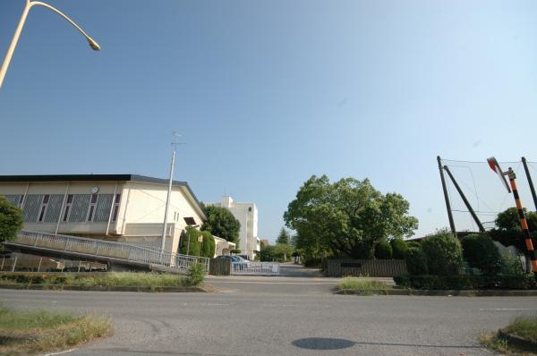 Junior high school. Preferment 300m until junior high school