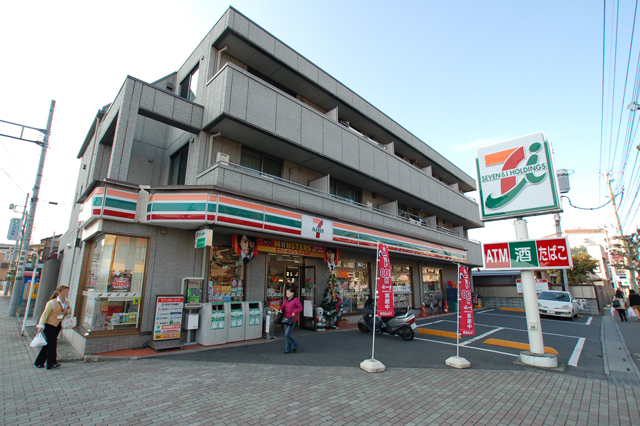 Convenience store. Seven-Eleven Kita-Koshigaya Station East Exit Store up (convenience store) 892m