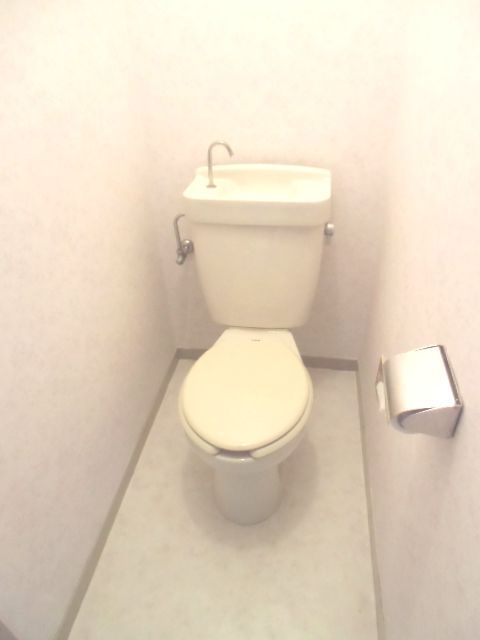 Toilet. It is a refreshing day-to-day life around the water is that's beautiful.