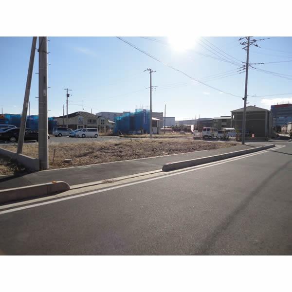 Local photos, including front road. Local (May 2013) Shooting