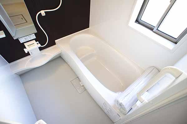 Bathroom. Building 2