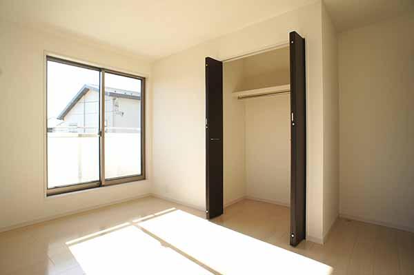 Non-living room. Building 2