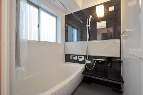 Same specifications photo (bathroom)