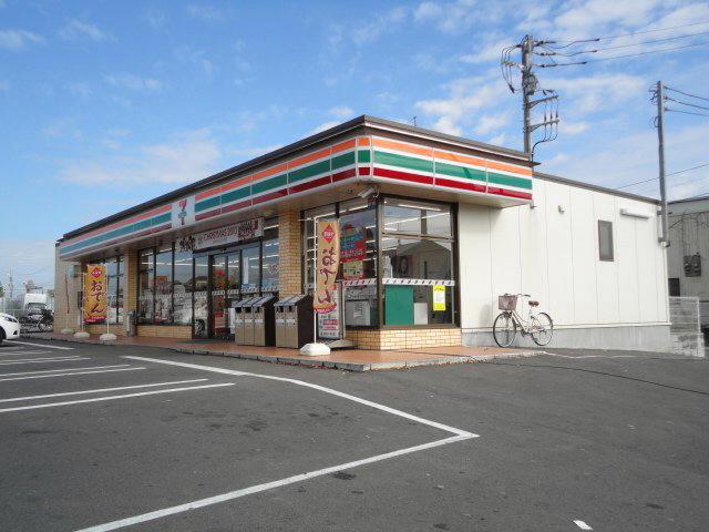 Convenience store. Until the Seven-Eleven 200m