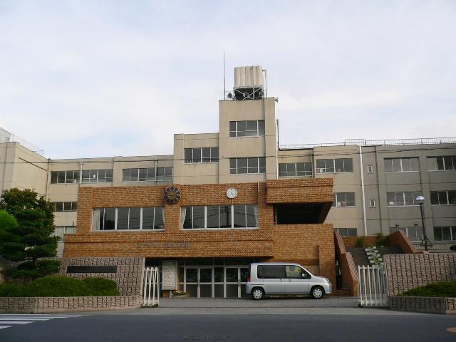 Junior high school. Koshigaya Tatsuhigashi until junior high school 1190m