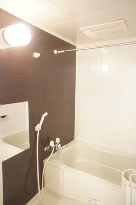 Bath. ☆ With bathroom heating ventilation dryer ☆ It is a big success in the rainy season ☆
