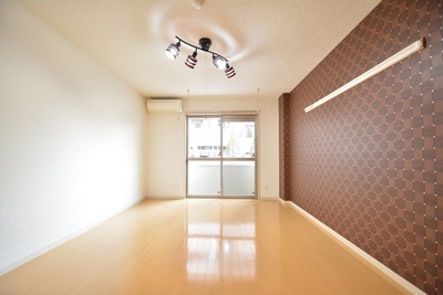 Living and room. ☆ The living room from the entrance side ☆