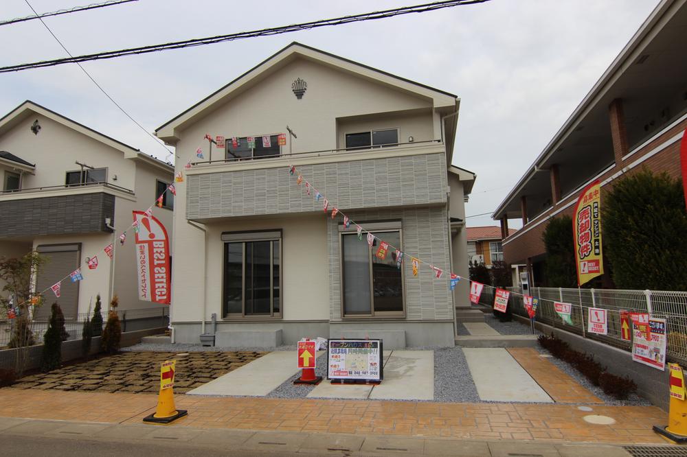 Local appearance photo. 3 Building local appearance photo